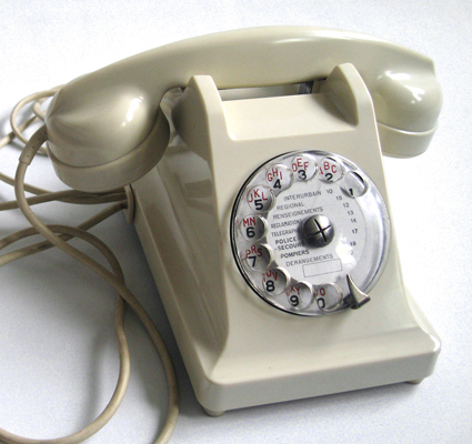 Téléphone ancien U43 ivoire version luxe